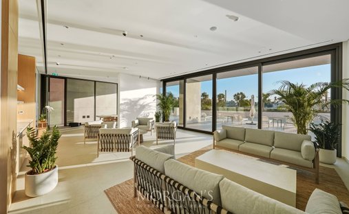 Apartamento en Jumeira, Dubái, Emiratos Árabes Unidos 1