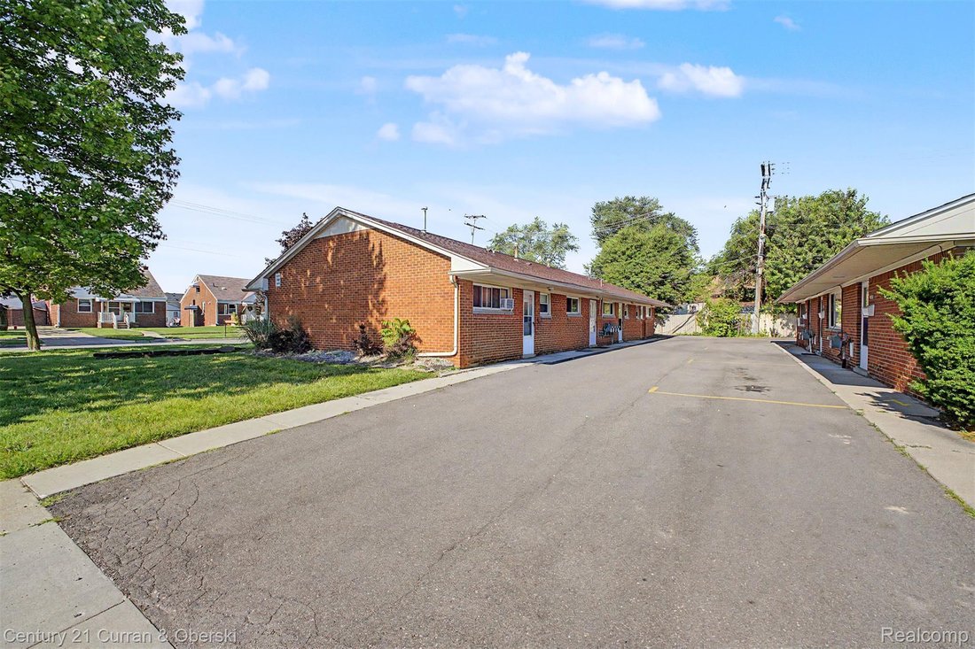 House in Lincoln Park, Michigan, United States 1 - 18304333