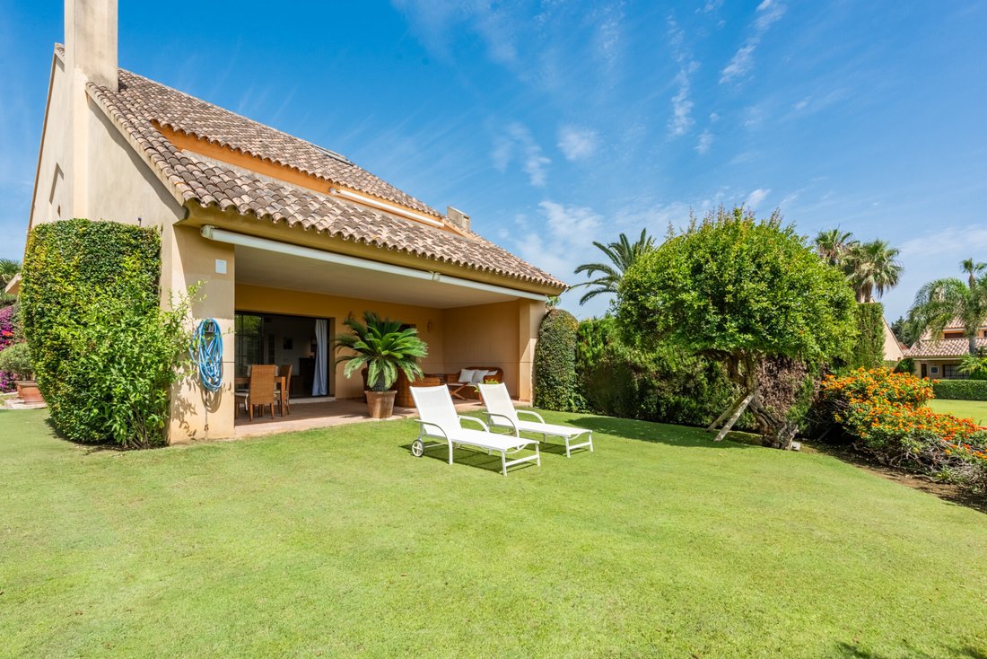 Townhouse in Sotogrande, San Roque, Andalusia 1 - 18268990