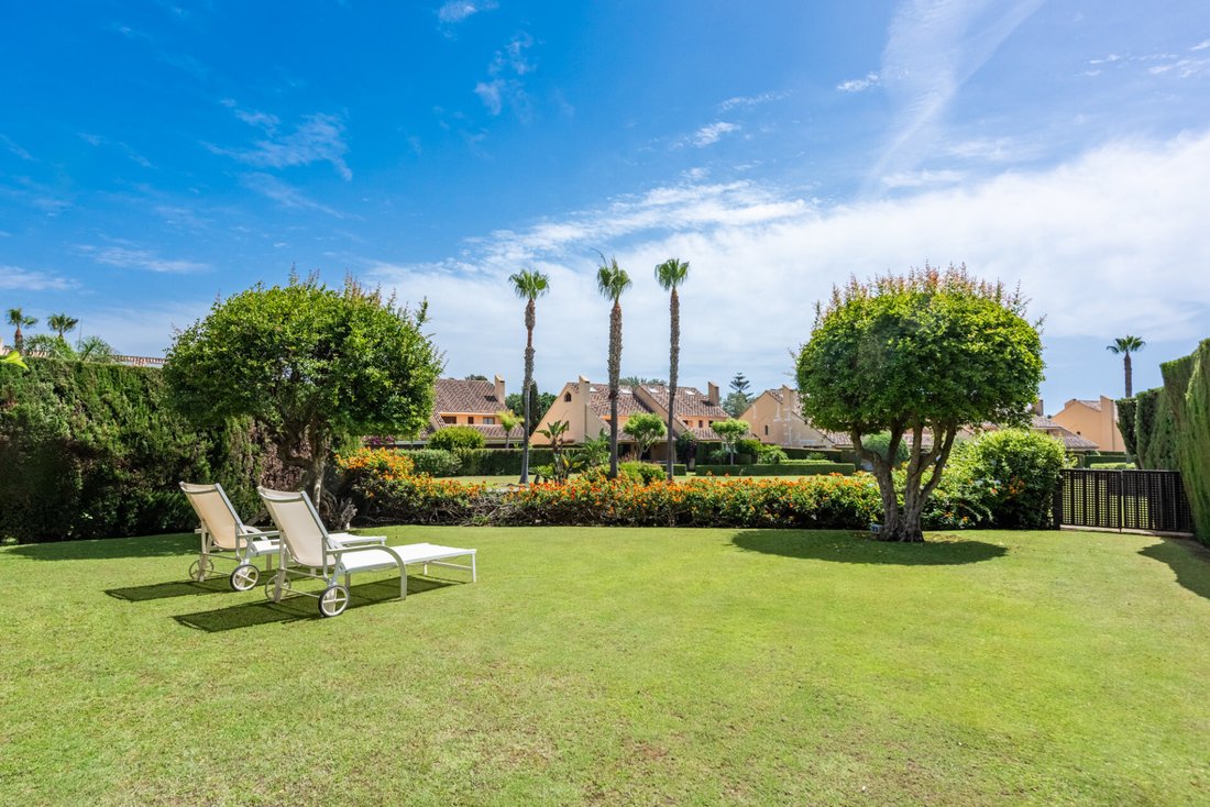 Townhouse in Sotogrande, San Roque, Andalusia 2 - 18268990