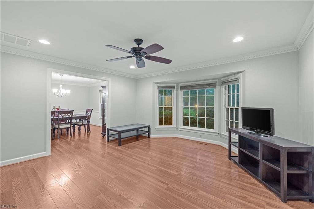 Virginia Beach, Virginia, United States 4 - 18304517