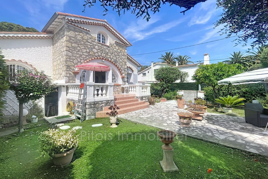 Villa in Antibes, Provence-Alpes-Côte d'Azur, France 2 - 18304224