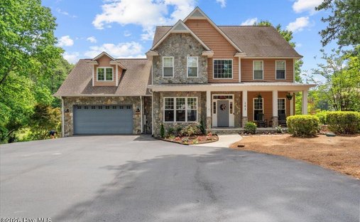House in Seven Lakes, North Carolina, United States 1