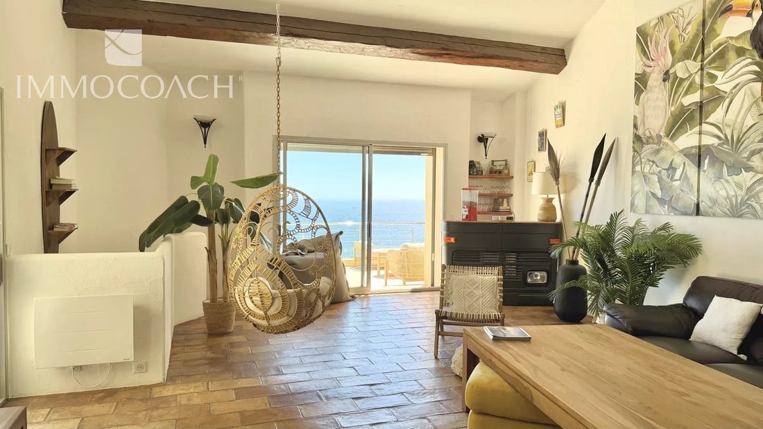 House in Hyeres, Provence-Alpes-Côte d'Azur, France 3 - 18304377