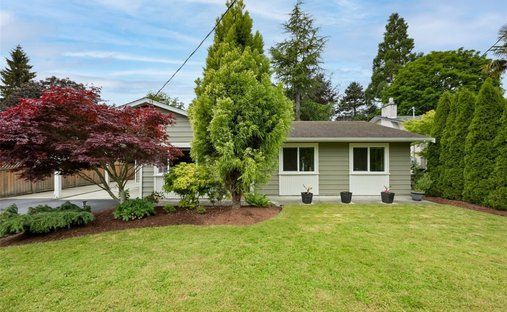 House in Saanichton, British Columbia, Canada 1