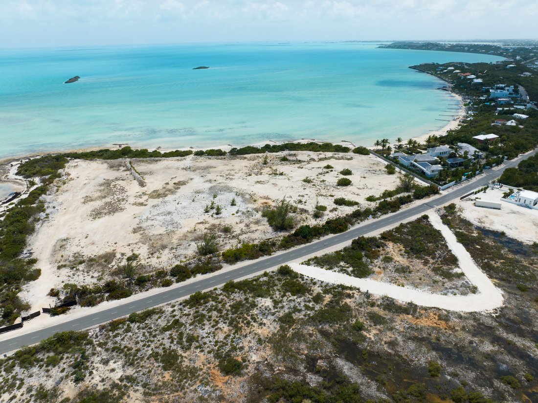 Land in Venetian Road Settlement, Caicos Islands, Turks and Caicos Islands 2 - 18304546