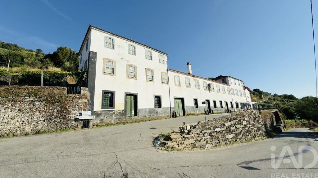 Townhouse in Vilarinho dos Freires, Vila Real District, Portugal 1 - 11677942