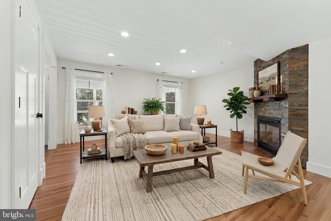 Bluemont, Virginia, United States 2 - 18054431