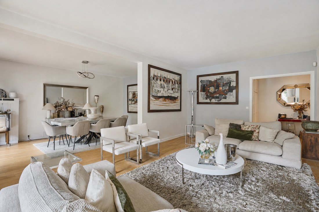 Apartment in Saint James-Delabordère, Neuilly-sur-Seine, France 1 - 18304753