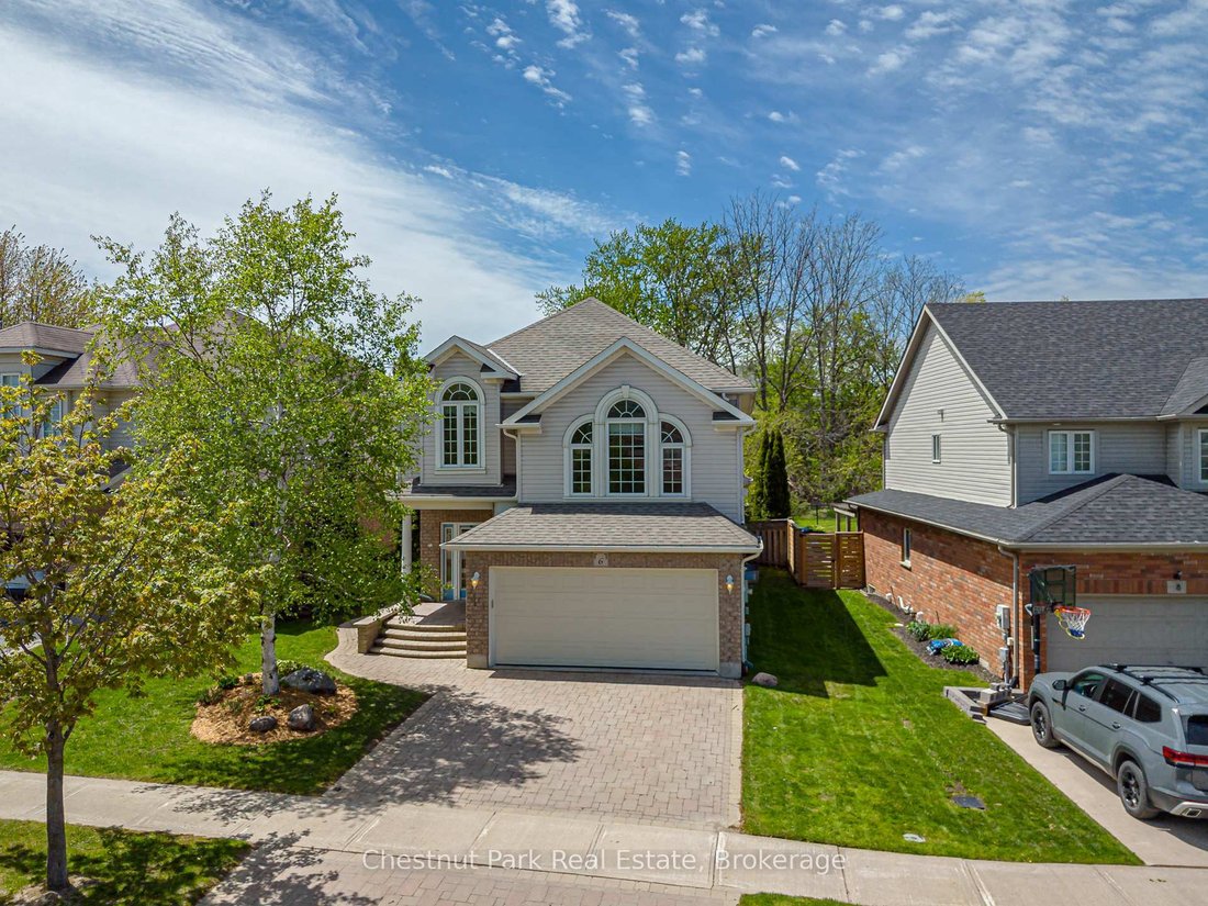 House in Collingwood, Ontario, Canada 2 - 18024044