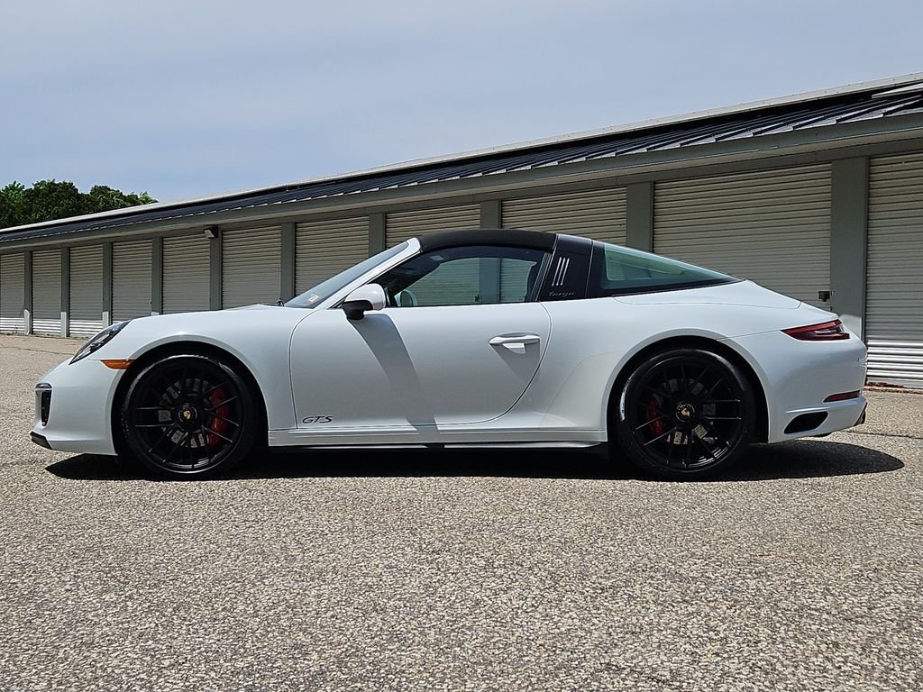 Coupe in Stratham, NH, United States 2 - 17099875