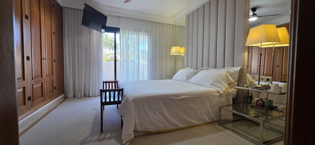 House in Marbella, Andalusia, Spain 2 - 18304037