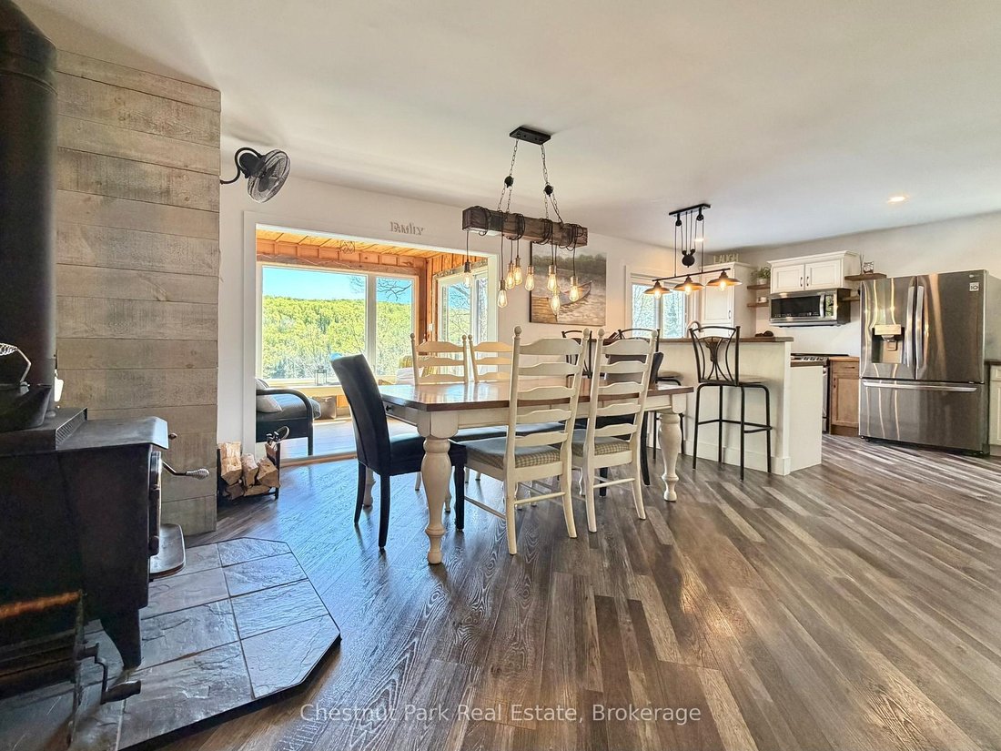 House in Haliburton, Ontario, Canada 4 - 17996337