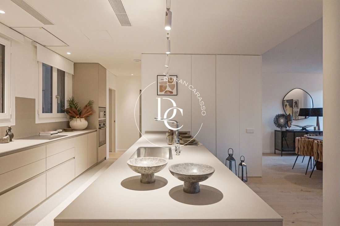 Penthouse in Eixample, Barcelona, Spain 2 - 14686108