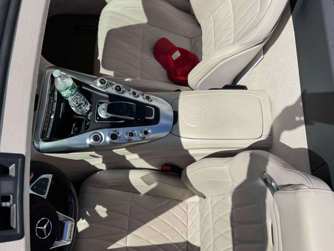 Cabriolet in Canton, MA, United States 5 - 18304765