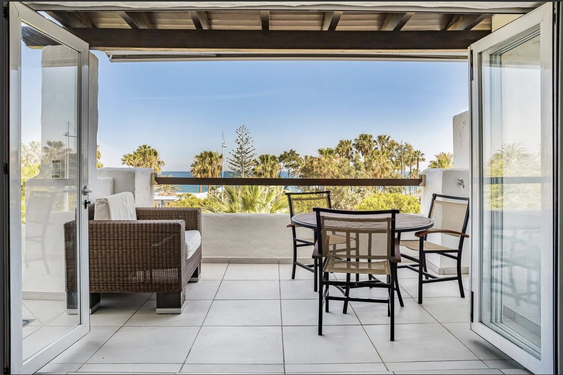Apartment in San Pedro de Alcantara, Andalusia, Spain 1 - 18304314