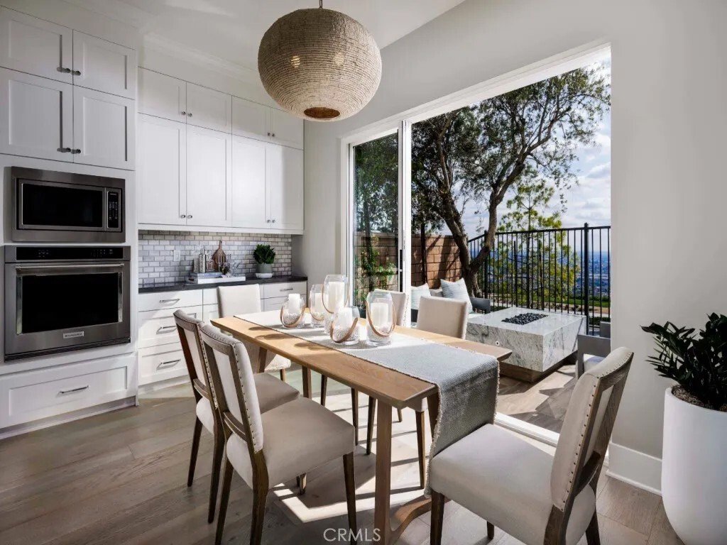 Condo in Montebello, California, United States 3 - 18303880