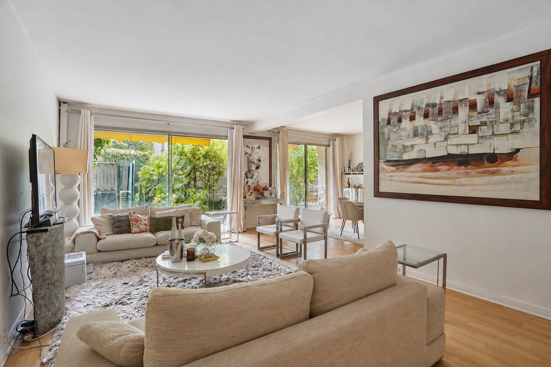Apartment in Saint James-Delabordère, Neuilly-sur-Seine, France 5 - 18304753