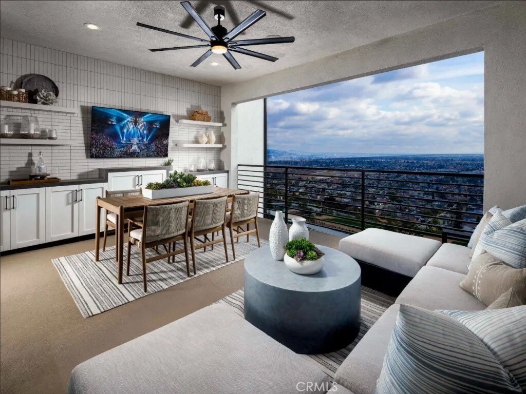 Condo in Montebello, California, United States 1 - 18303880