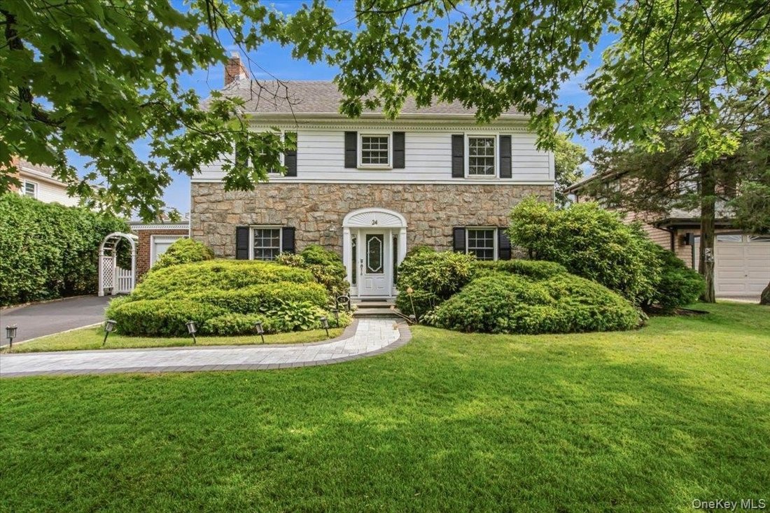 House in Great Neck, New York, United States 1 - 18304245