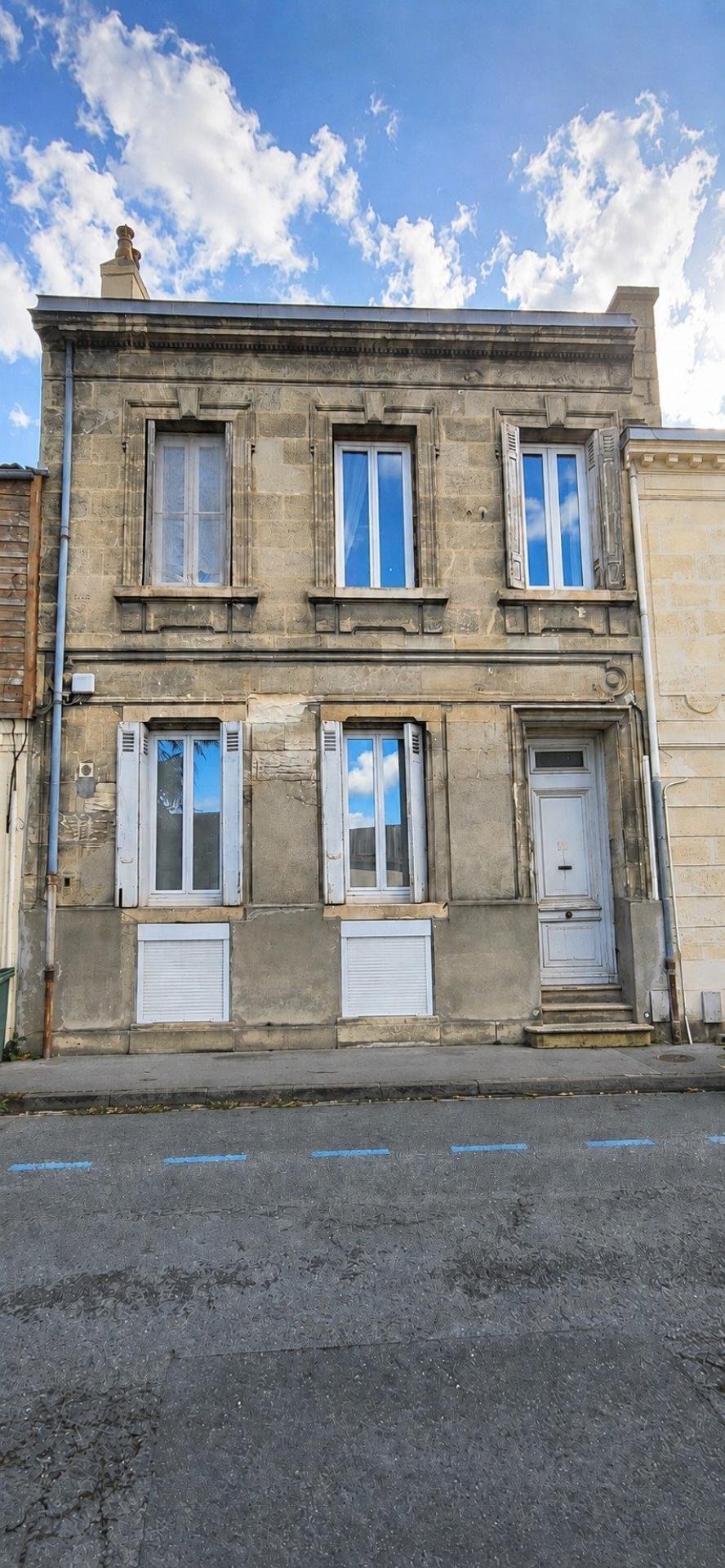 House in Mairie Bourg, Begles, France 1 - 18305553