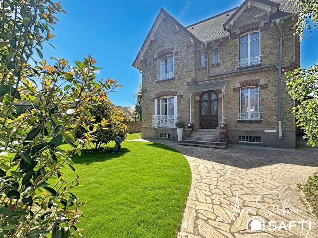 House in Rambouillet, Ile-de-France, France 2 - 18305458