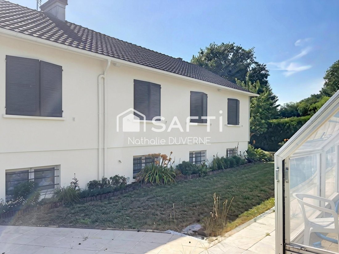 House in Saint-Cheron, Ile-de-France, France 1 - 18259672