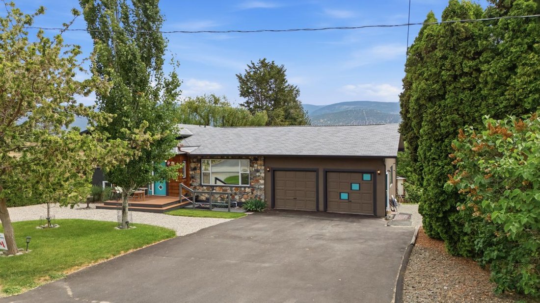 House in Penticton, British Columbia, Canada 2 - 18304298
