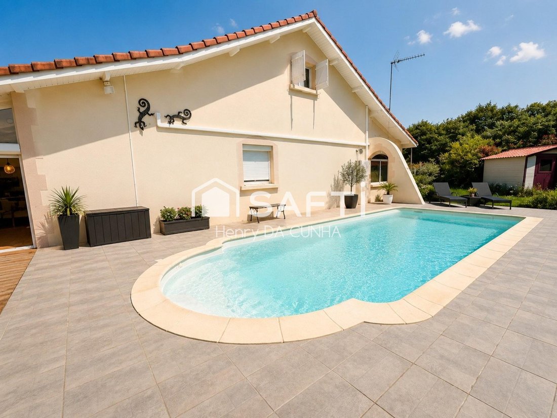 House in Parentis-en-Born, Nouvelle-Aquitaine, France 1 - 18305459