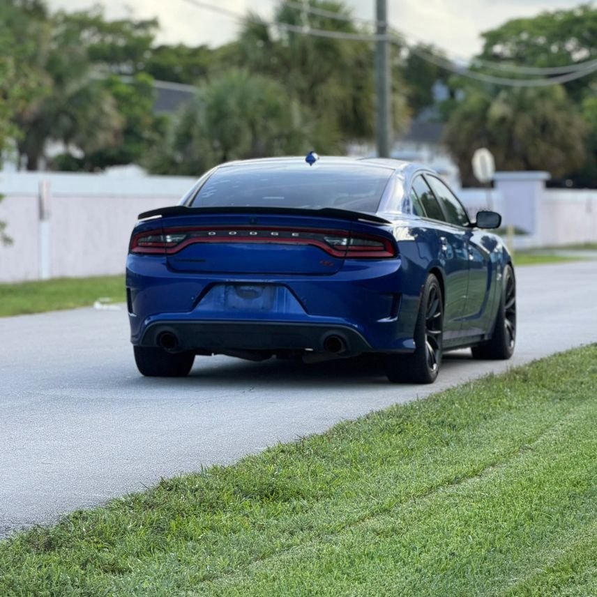 Sedan in Wilton Manors, FL, United States 4 - 18249352