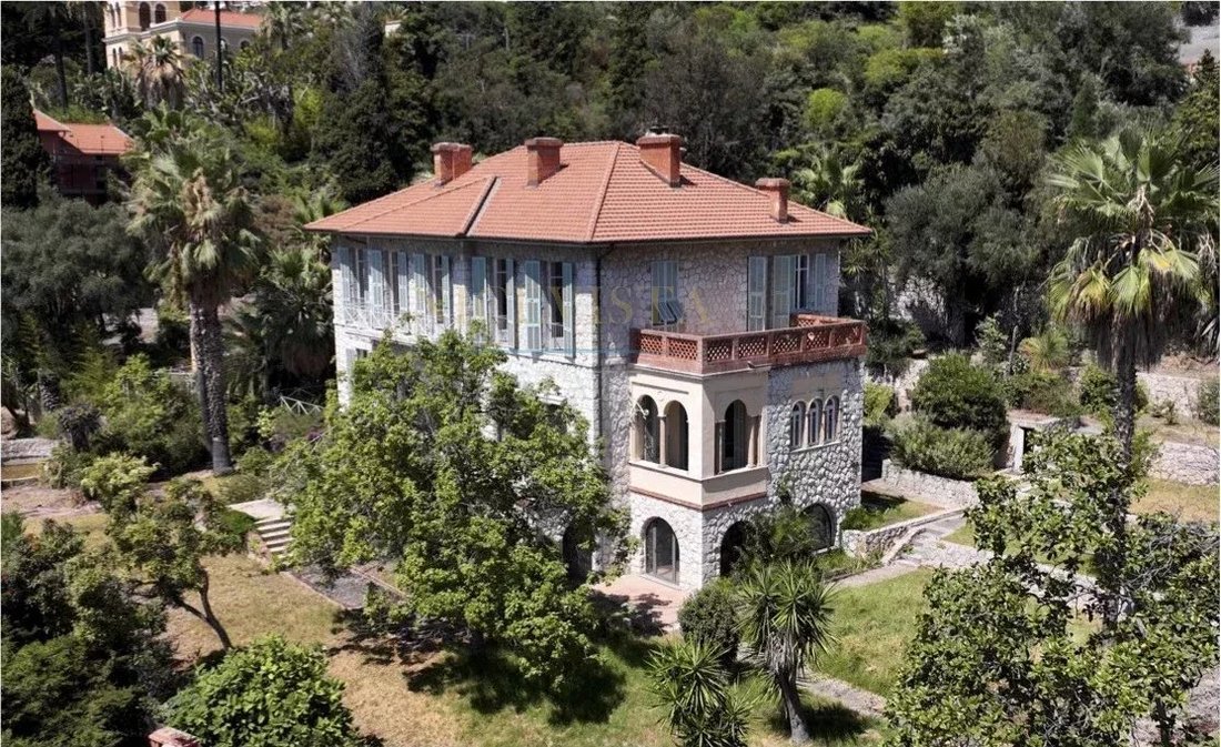 Villa in Nord Est, Auriol, France 2 - 16042273
