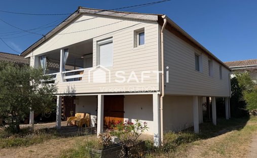 House in Ile Saint-Martin, Occitania, France 1