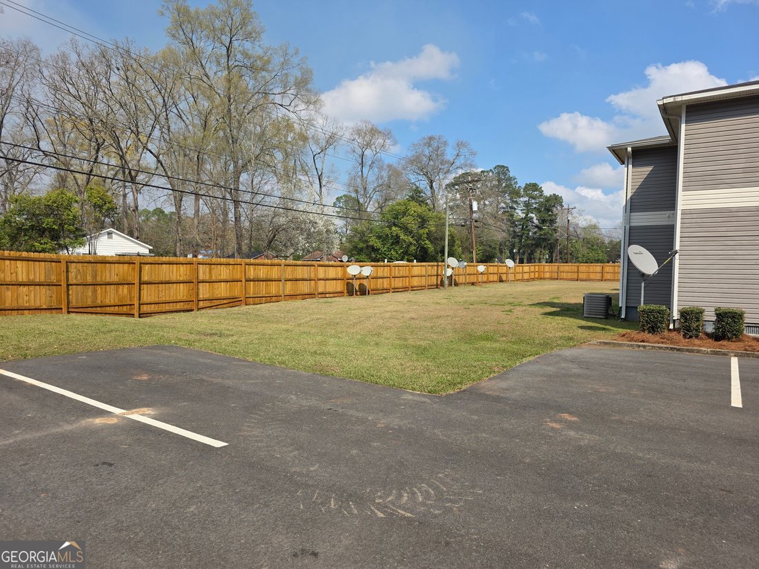 Fort Valley, Georgia, United States 3 - 18304069