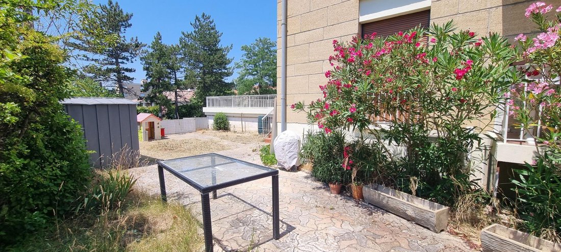 Apartment in Granettes-Jauberte-Sainte Anne, Aix-en-Provence, France 1 - 18305539