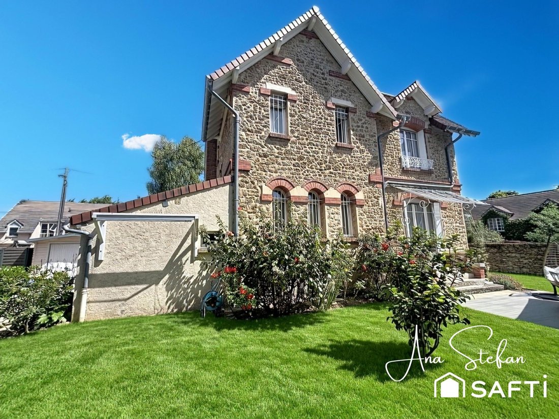 House in Rambouillet, Ile-de-France, France 3 - 18305458