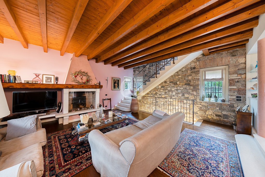 Villa in Maguzzano, Lonato del Garda, Lombardy 3 - 18304613