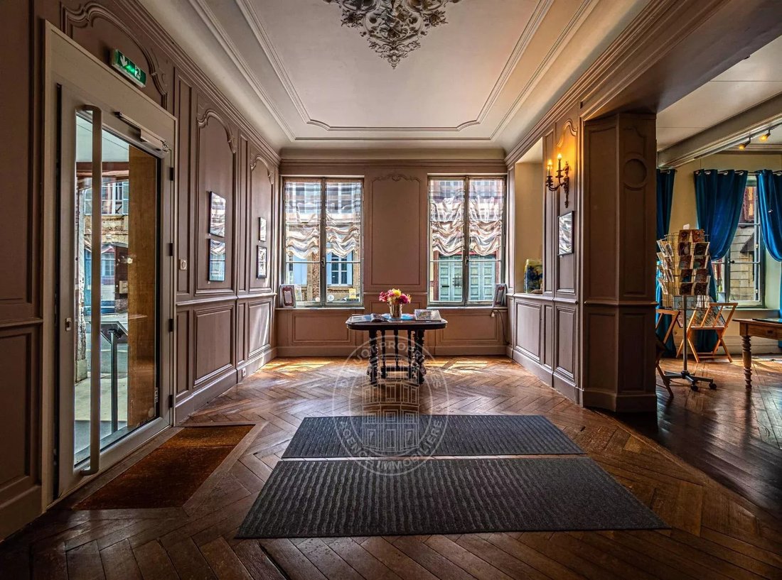 Estate in Pont-l'Évêque, Normandy, France 3 - 17220887