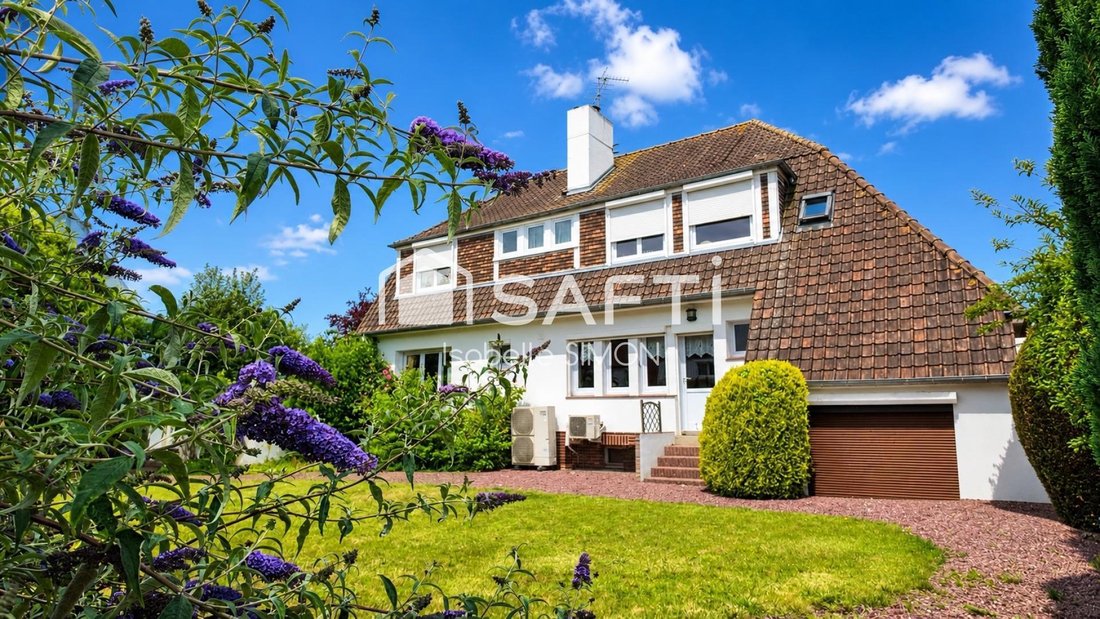 House in Montreuil-sur-Mer, Hauts-de-France, France 1 - 18305518