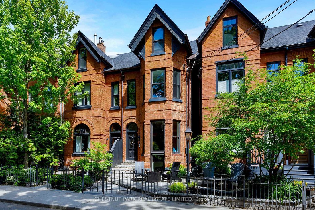 House in Toronto, Ontario, Canada 2 - 18105501