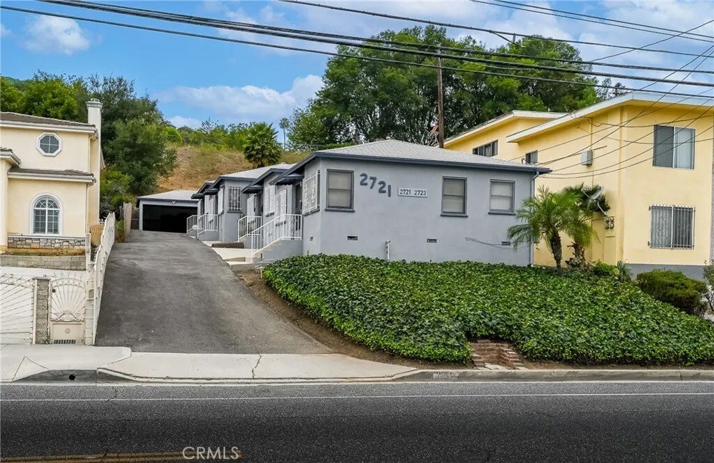 Alhambra, California, United States 1 - 18303904