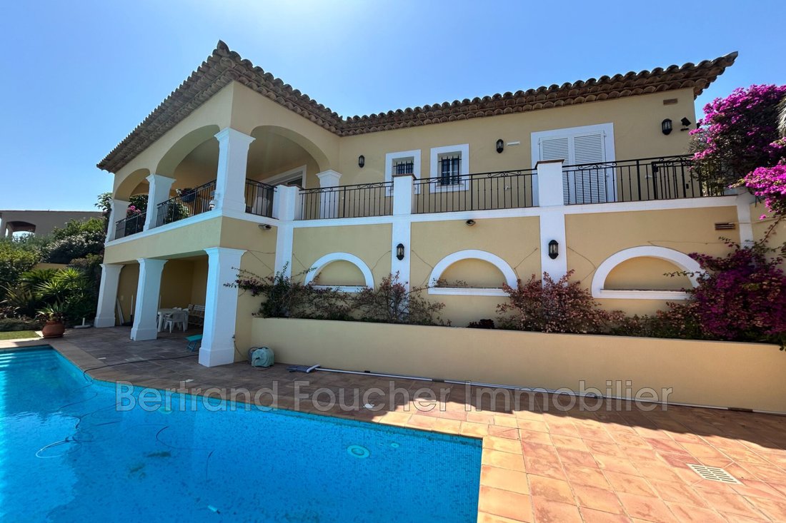Villa in Sud, Cavalaire-sur-Mer, France 2 - 18304227