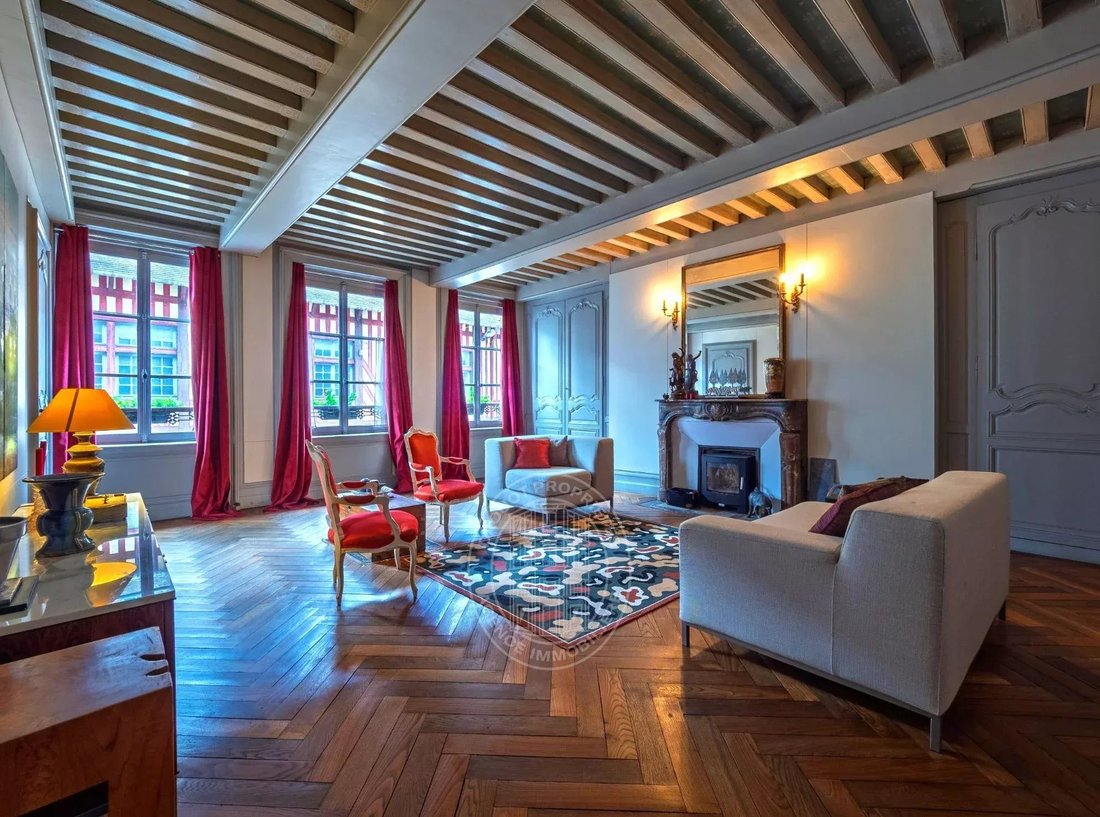 Estate in Pont-l'Évêque, Normandy, France 4 - 17220887