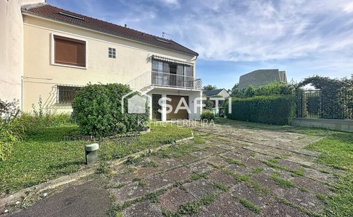 House in Centre Ancien, Bonneuil-sur-Marne, France 1