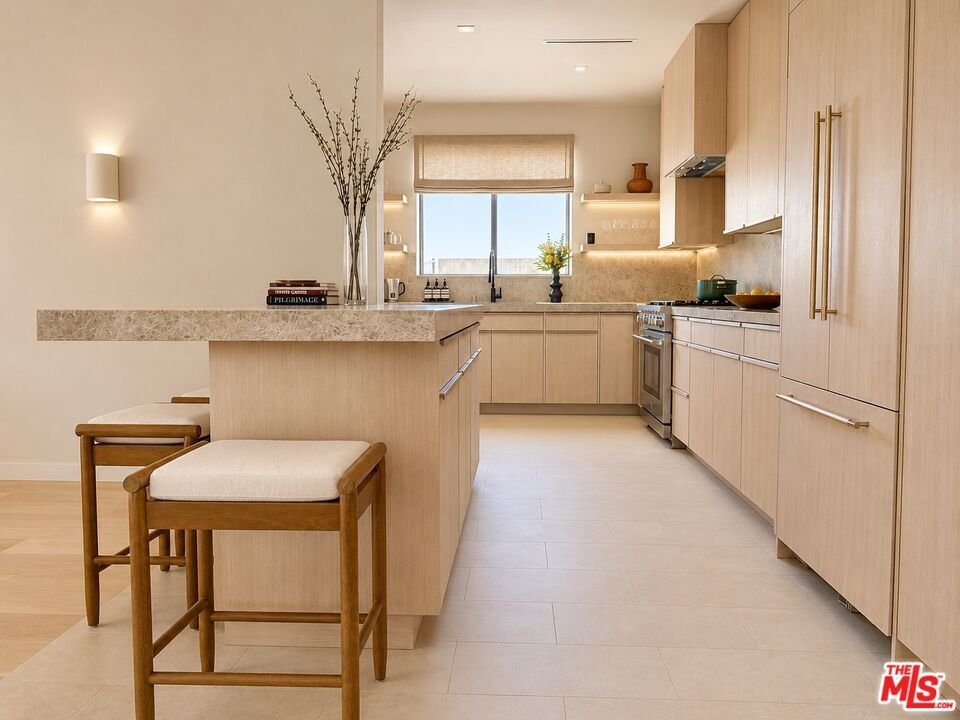 Condo in West Hollywood, California, United States 3 - 18304635