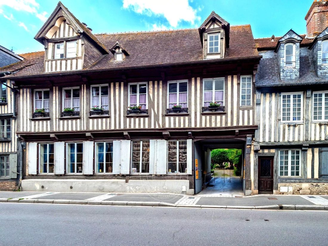 Estate in Pont-l'Évêque, Normandy, France 2 - 17220887