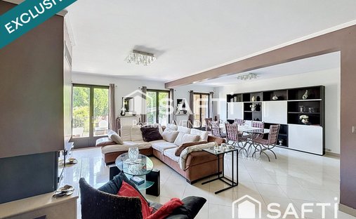 House in Drancy Centre, Drancy, France 1