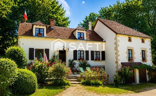 Maison à Cessy-les-Bois, Bourgogne-Franche-Comté, France 1