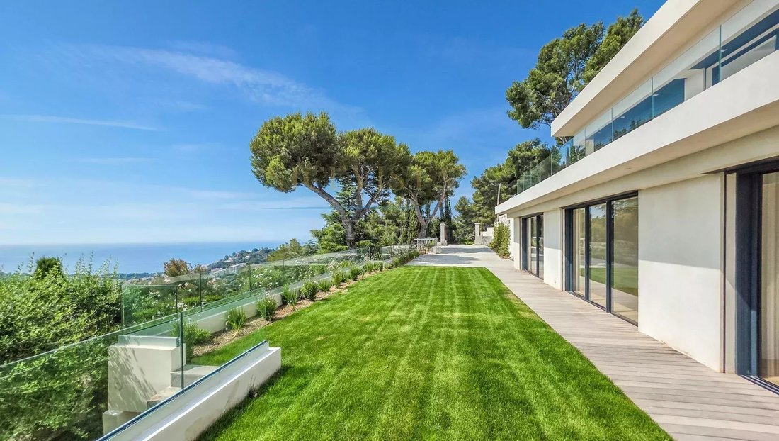 Villa in Village-Cros de Caste-Coupiere-Mont Gros, Roquebrune-Cap-Martin, France 2 - 16042276
