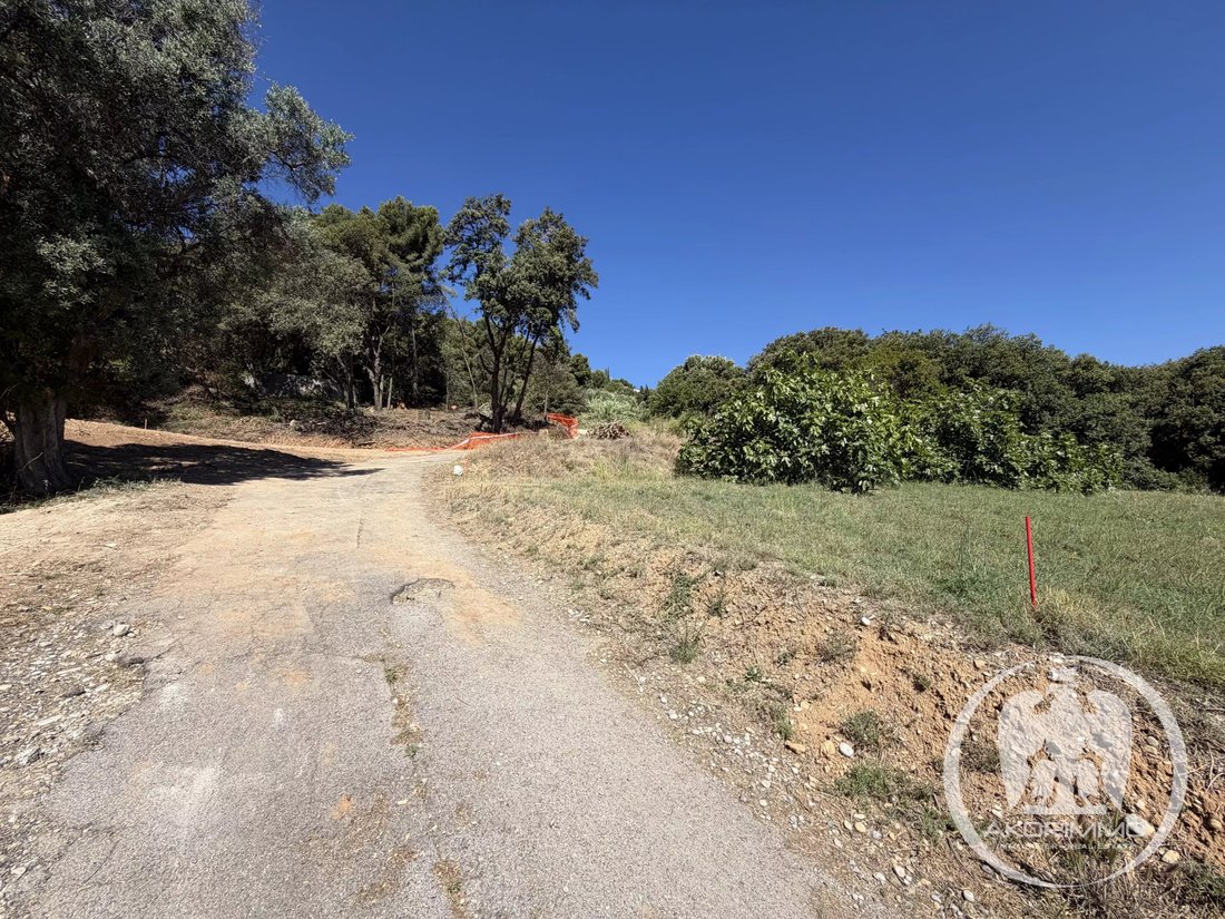 Land in Saint-Laurent-du-Var, Provence-Alpes-Côte d'Azur, France 2 - 18304237
