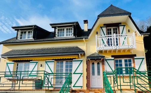Casa en Saint Marc-Croix de Pierre-Saint Nicaise, Ruan, Francia 1
